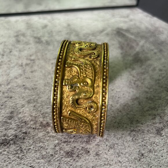 Vintage MMA Gold Elephant Cuff Bracelet India Metropolitan Museum 24kt plated - Picture 7 of 11